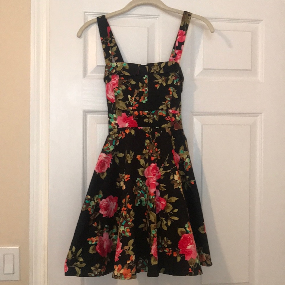 Beautiful black floral dress size small
